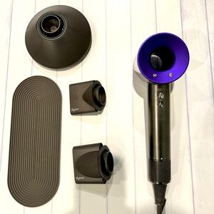 Dyson Supersonic Hair Dryer Black/Purple